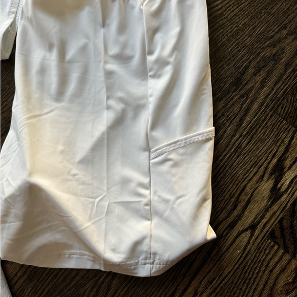 Adidas xl golf /tennis dress with shorts and pocket - Picture 7 of 8